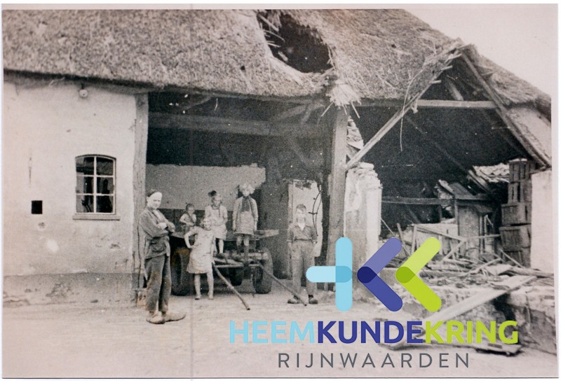 Pannerden 1945 vernielde boerderij van Gijs Hendriks Rijnstraat gesloopt Coll. G.B.Janssen